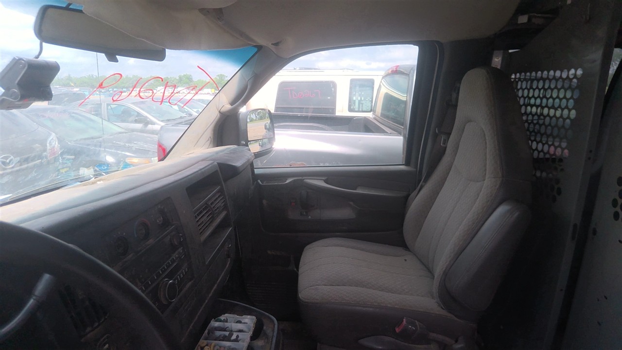 https://f005.backblazeb2.com/file/img-partshotlines-com/Inventory/EX921/Vehicle/8277_12.jpg