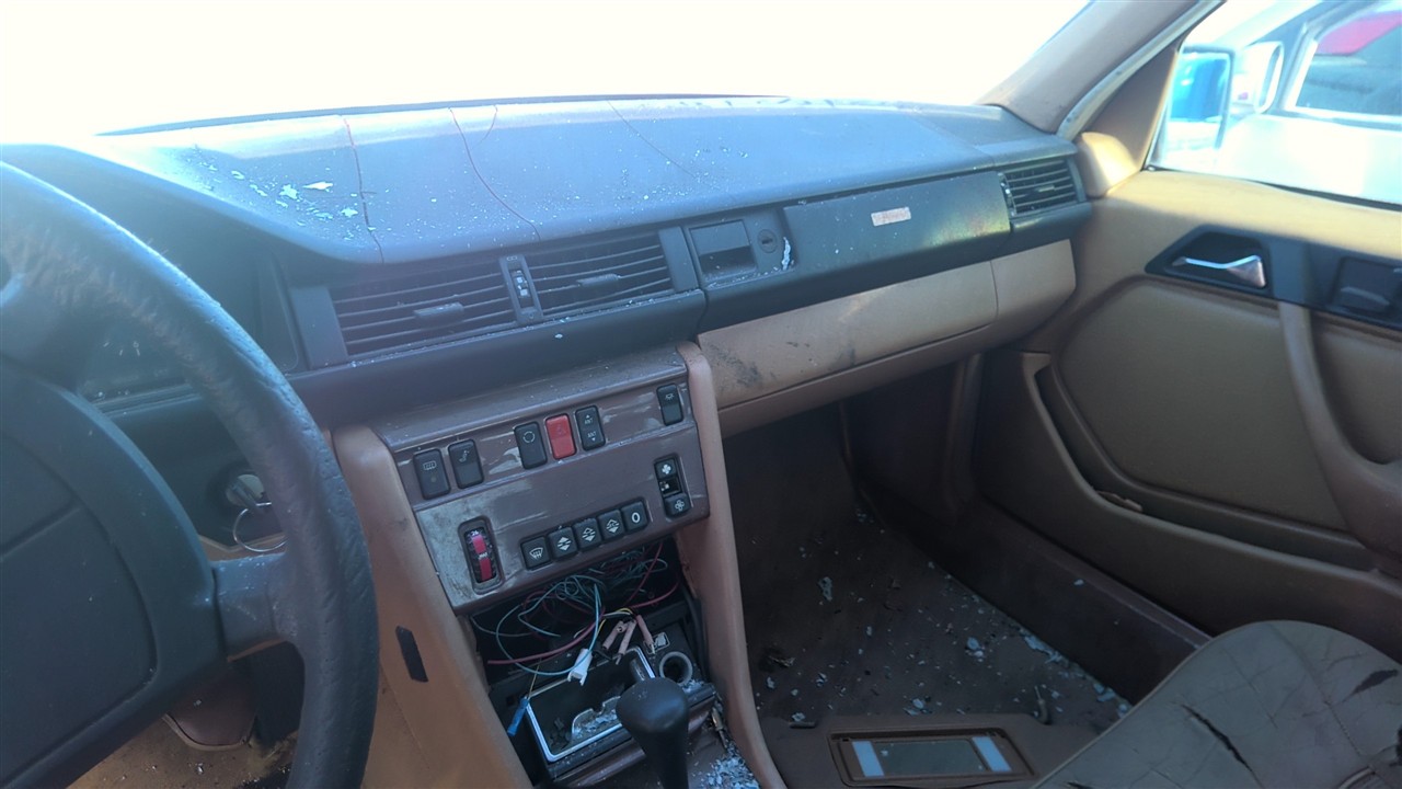 https://f005.backblazeb2.com/file/img-partshotlines-com/Inventory/EX921/Vehicle/8286_07.jpg