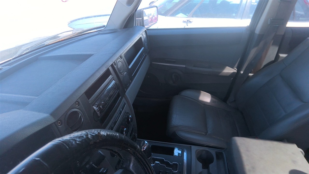 https://f005.backblazeb2.com/file/img-partshotlines-com/Inventory/EX921/Vehicle/8300_11.jpg