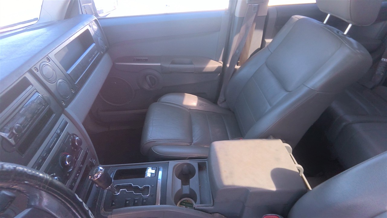 https://f005.backblazeb2.com/file/img-partshotlines-com/Inventory/EX921/Vehicle/8300_12.jpg