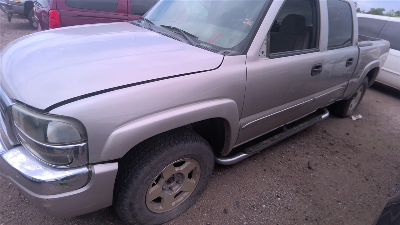 https://f005.backblazeb2.com/file/img-partshotlines-com/Inventory/EX921/Vehicle/8305_03.jpg