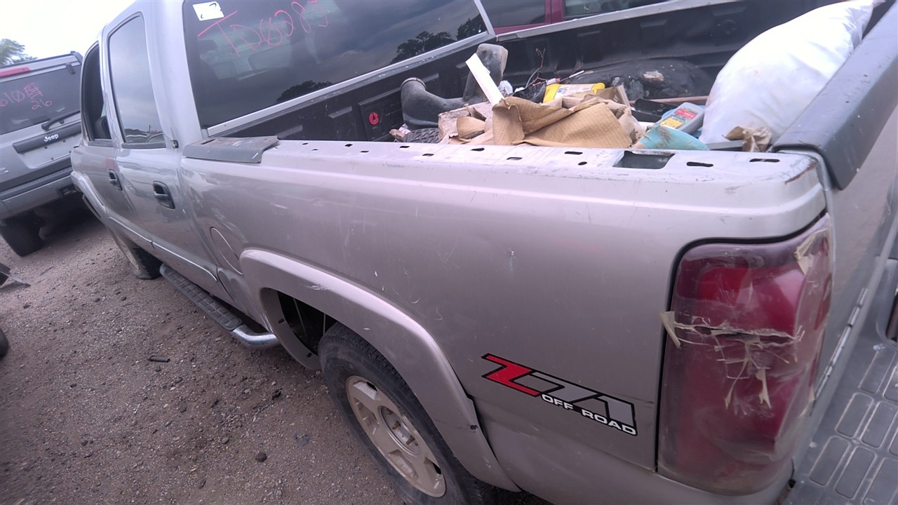 https://f005.backblazeb2.com/file/img-partshotlines-com/Inventory/EX921/Vehicle/8305_04.jpg