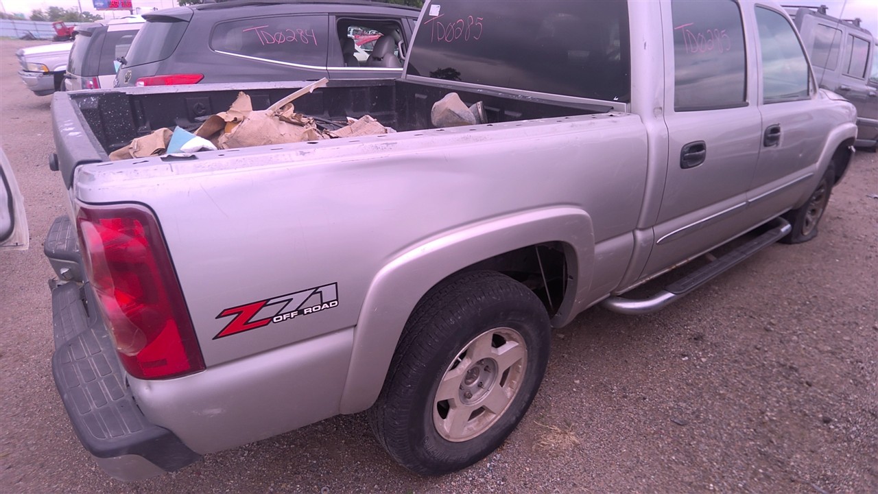 https://f005.backblazeb2.com/file/img-partshotlines-com/Inventory/EX921/Vehicle/8305_06.jpg