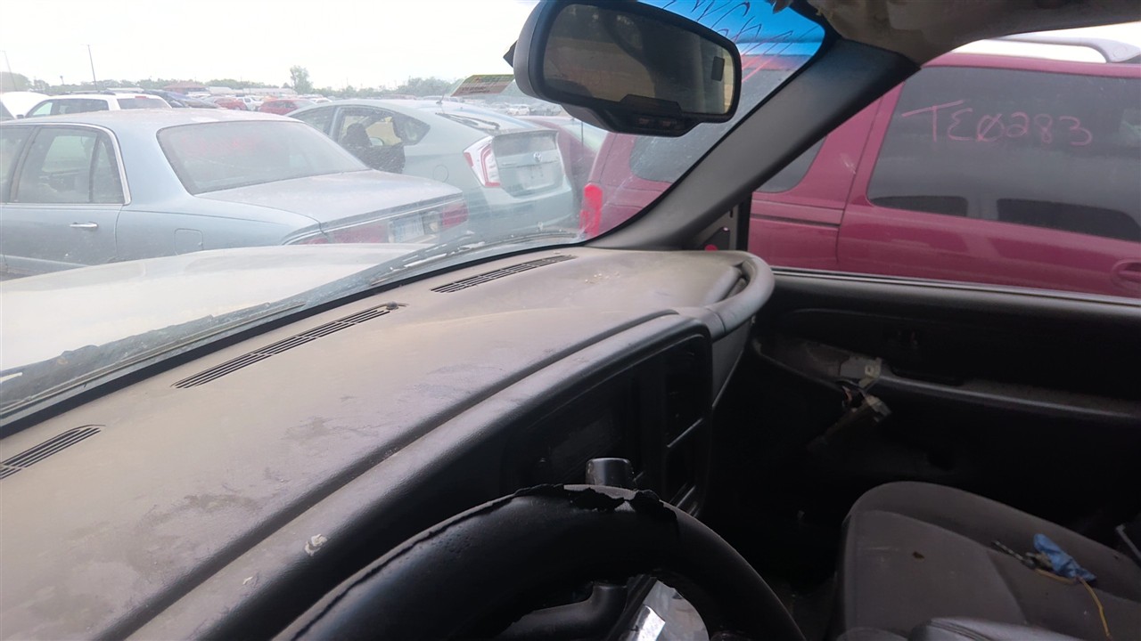 https://f005.backblazeb2.com/file/img-partshotlines-com/Inventory/EX921/Vehicle/8305_10.jpg