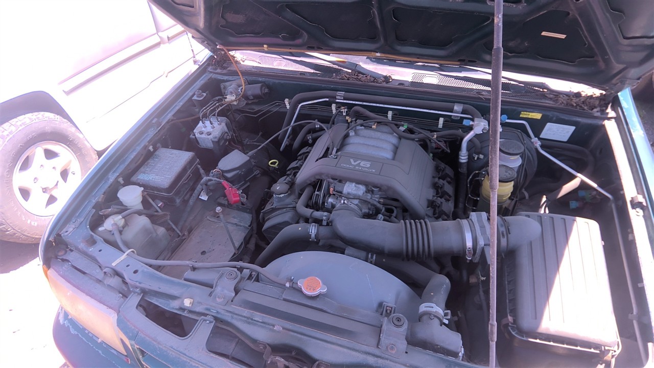 https://f005.backblazeb2.com/file/img-partshotlines-com/Inventory/EX921/Vehicle/8311_02.jpg