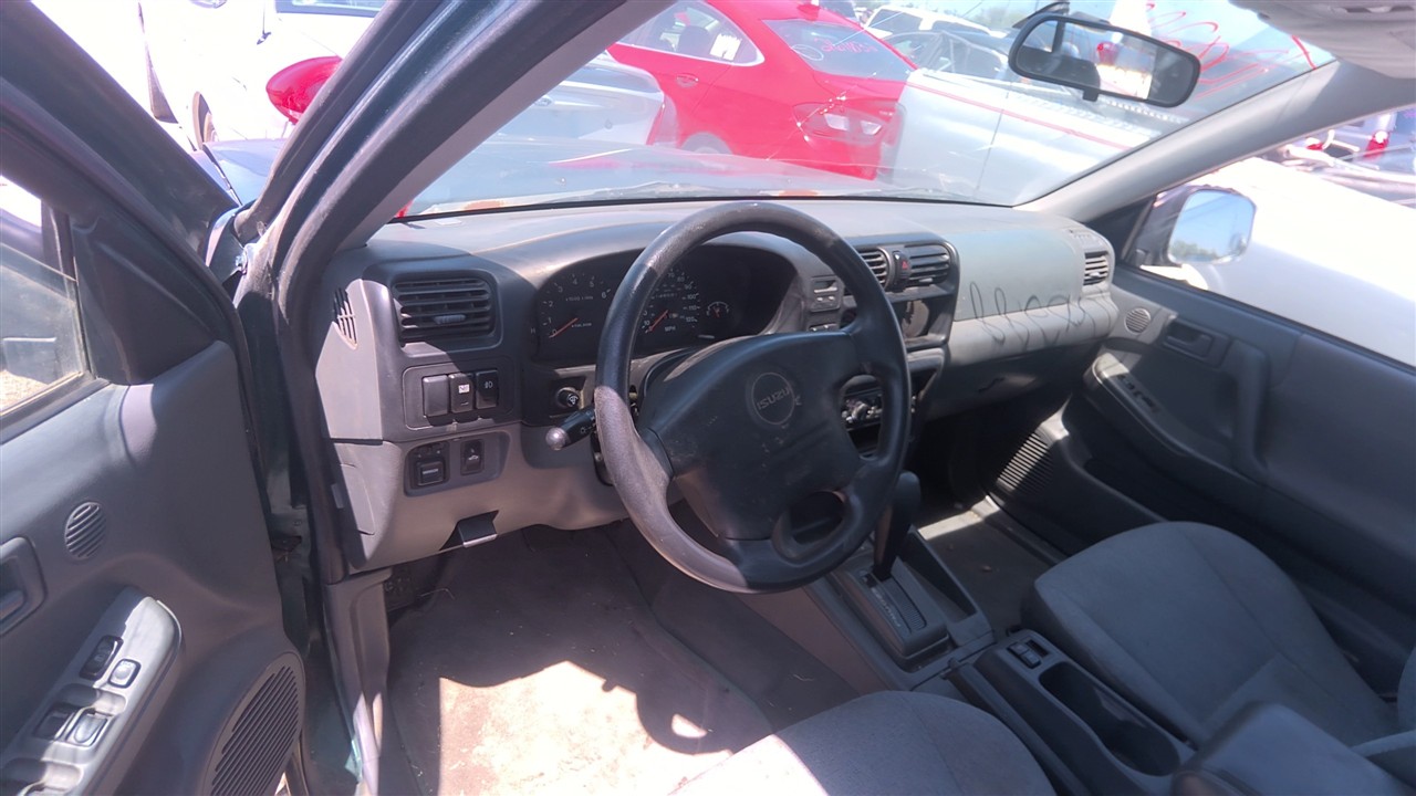 https://f005.backblazeb2.com/file/img-partshotlines-com/Inventory/EX921/Vehicle/8311_04.jpg