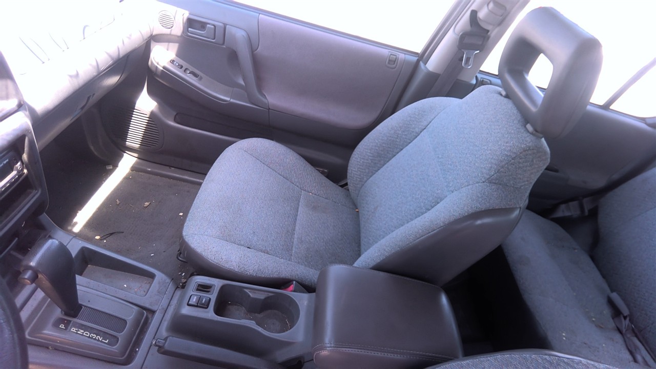 https://f005.backblazeb2.com/file/img-partshotlines-com/Inventory/EX921/Vehicle/8311_07.jpg