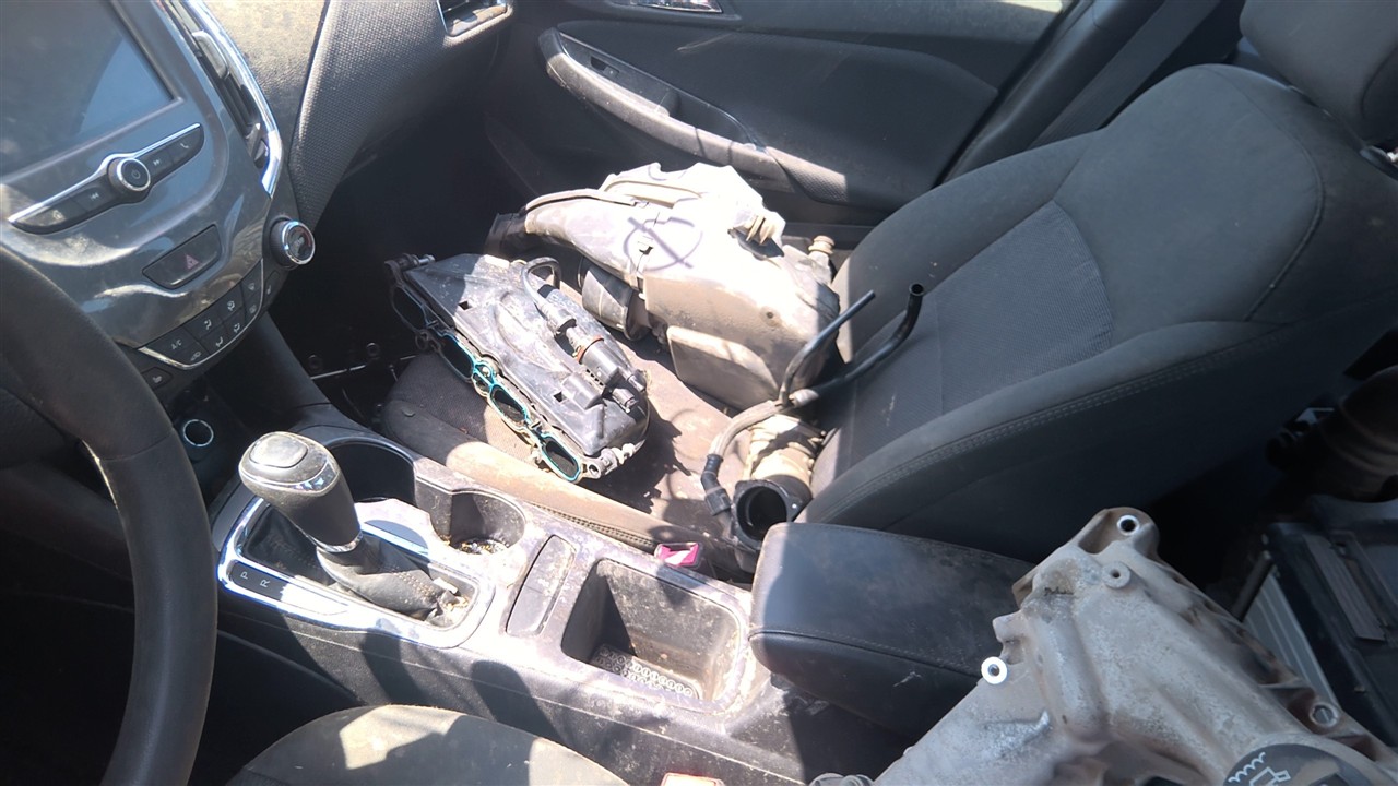https://f005.backblazeb2.com/file/img-partshotlines-com/Inventory/EX921/Vehicle/8312_05.jpg