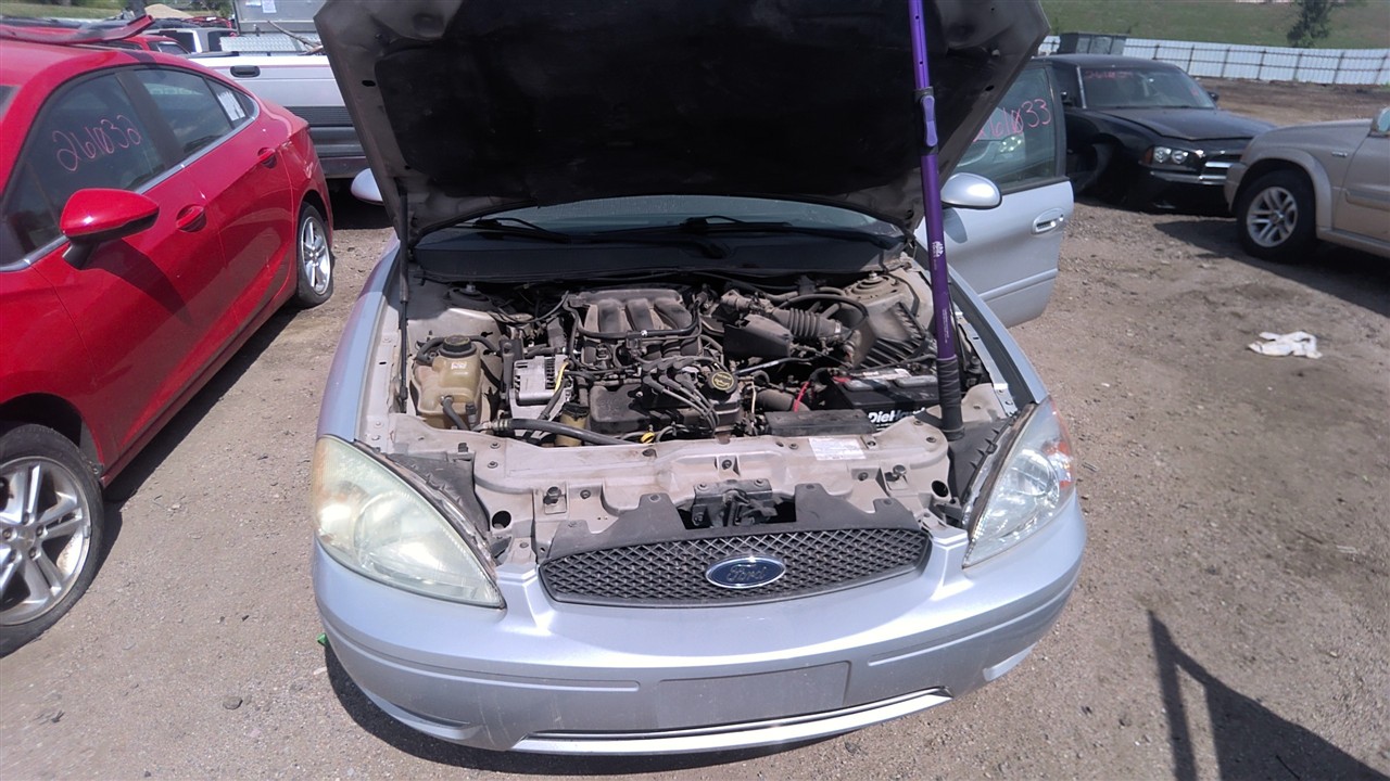 https://f005.backblazeb2.com/file/img-partshotlines-com/Inventory/EX921/Vehicle/8315_01.jpg