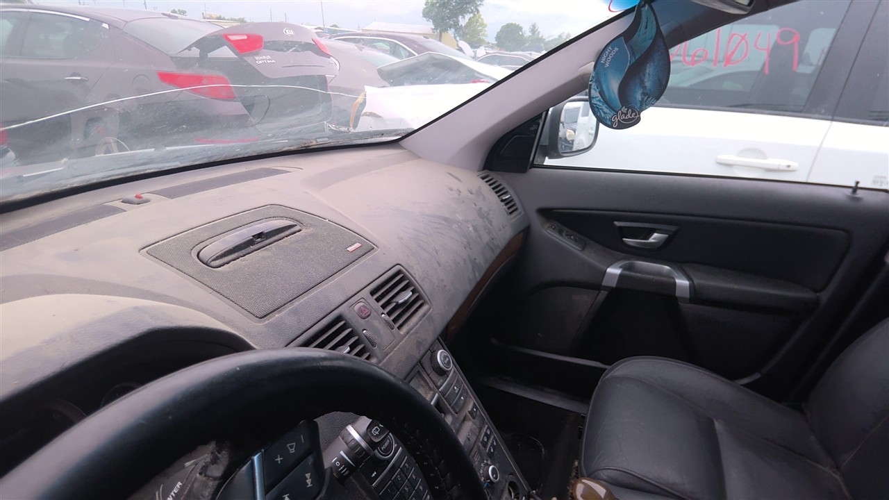 https://f005.backblazeb2.com/file/img-partshotlines-com/Inventory/EX921/Vehicle/8371_11.jpg