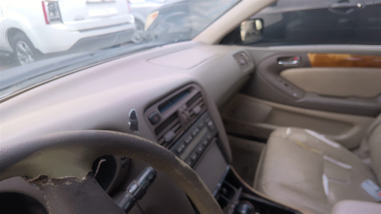 https://f005.backblazeb2.com/file/img-partshotlines-com/Inventory/EX921/Vehicle/8373_10.jpg