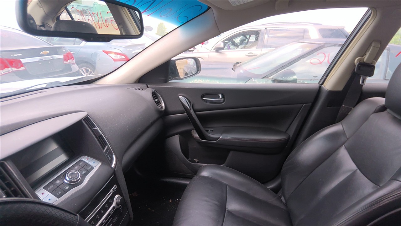 https://f005.backblazeb2.com/file/img-partshotlines-com/Inventory/EX921/Vehicle/8386_11.jpg