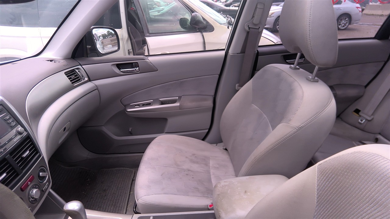 https://f005.backblazeb2.com/file/img-partshotlines-com/Inventory/EX921/Vehicle/8391_12.jpg