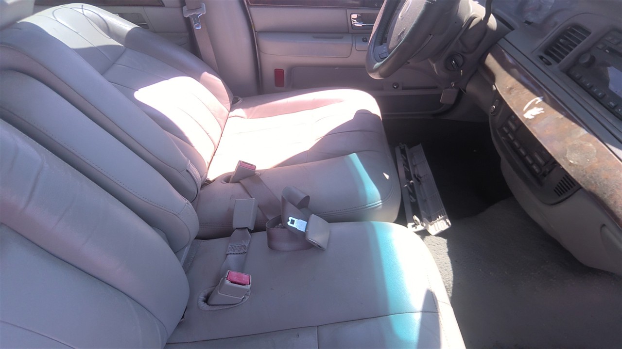 https://f005.backblazeb2.com/file/img-partshotlines-com/Inventory/EX921/Vehicle/8404_14.jpg