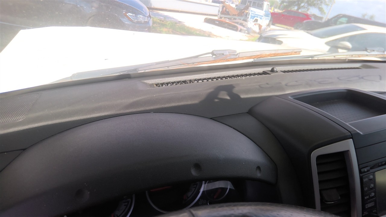https://f005.backblazeb2.com/file/img-partshotlines-com/Inventory/EX921/Vehicle/8442_08.jpg