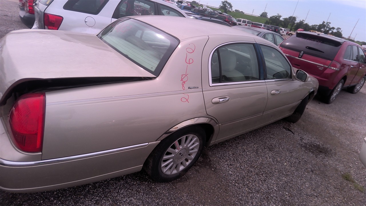 https://f005.backblazeb2.com/file/img-partshotlines-com/Inventory/EX921/Vehicle/8452_06.jpg