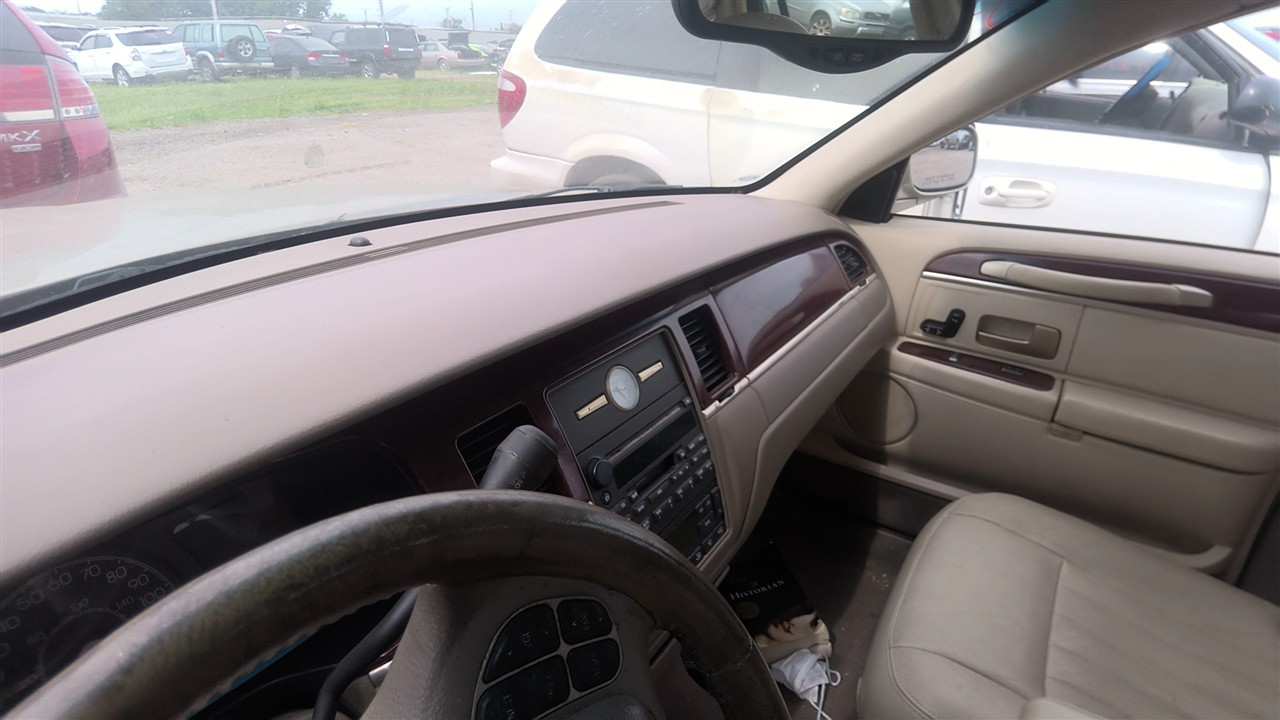 https://f005.backblazeb2.com/file/img-partshotlines-com/Inventory/EX921/Vehicle/8452_09.jpg
