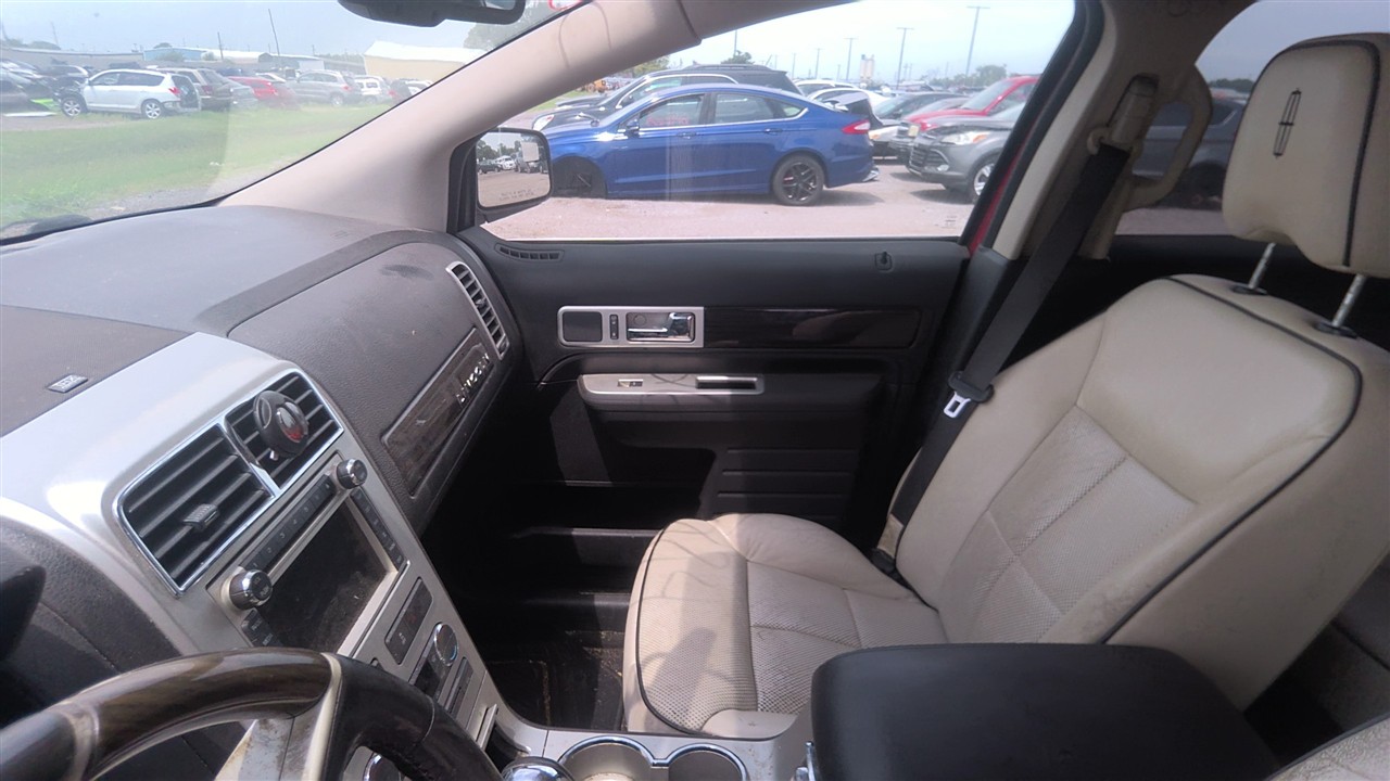 https://f005.backblazeb2.com/file/img-partshotlines-com/Inventory/EX921/Vehicle/8454_12.jpg