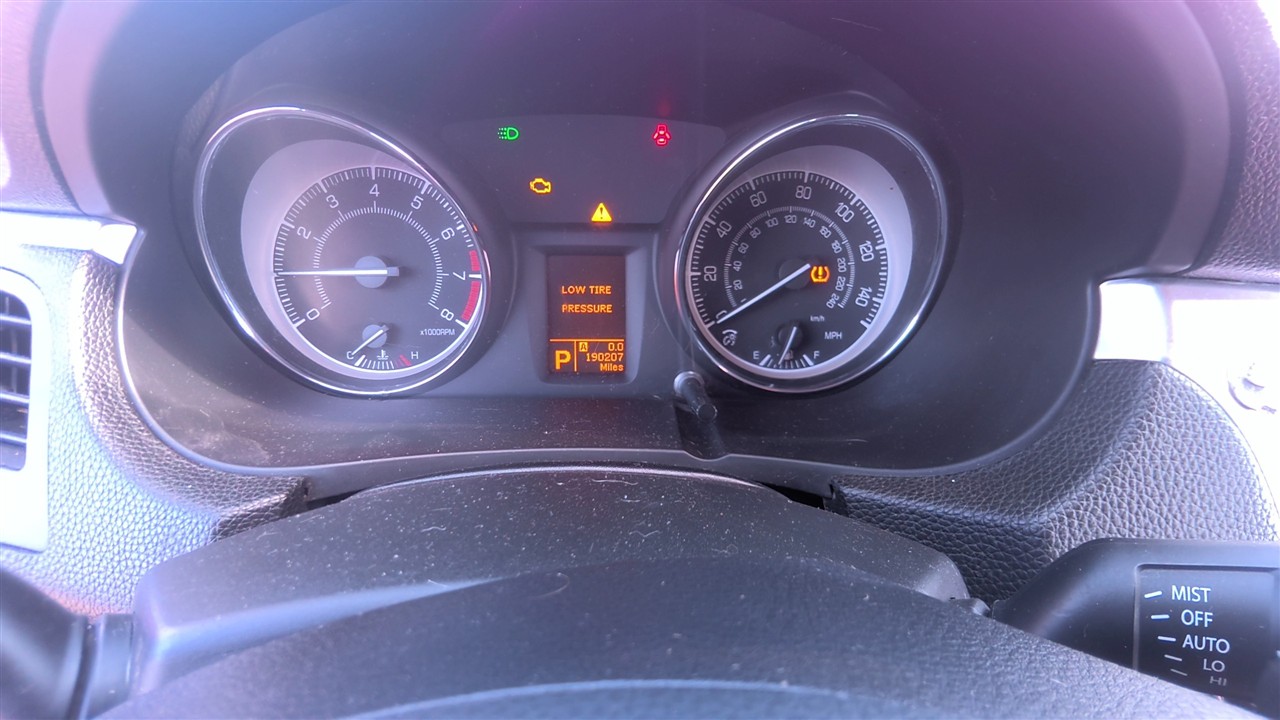 https://f005.backblazeb2.com/file/img-partshotlines-com/Inventory/EX921/Vehicle/8463_01.jpg