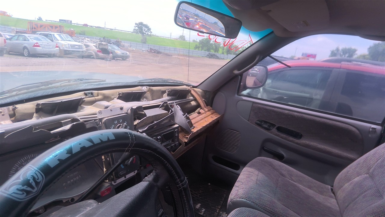https://f005.backblazeb2.com/file/img-partshotlines-com/Inventory/EX921/Vehicle/8507_10.jpg
