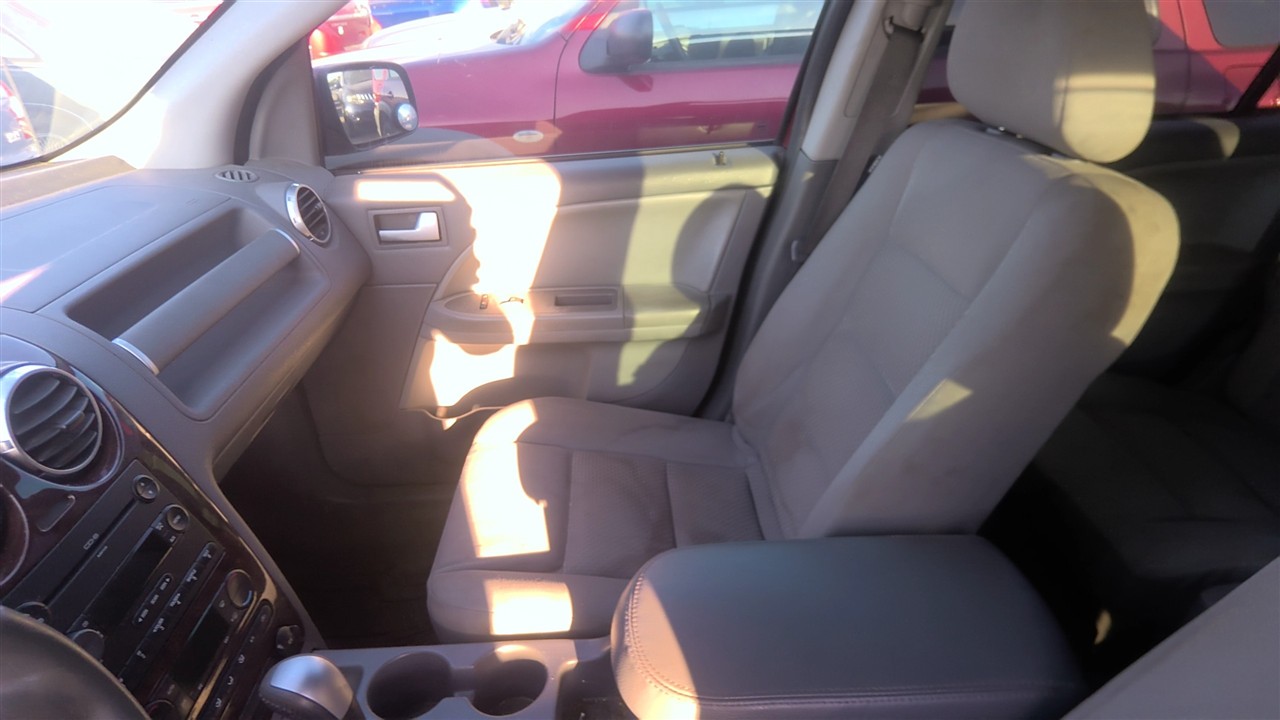 https://f005.backblazeb2.com/file/img-partshotlines-com/Inventory/EX921/Vehicle/8520_12.jpg