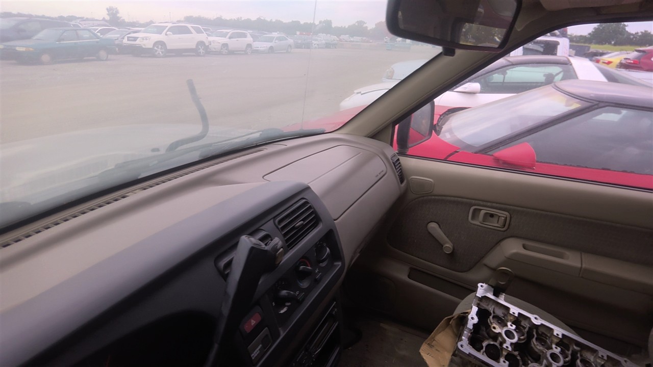 https://f005.backblazeb2.com/file/img-partshotlines-com/Inventory/EX921/Vehicle/8589_11.jpg