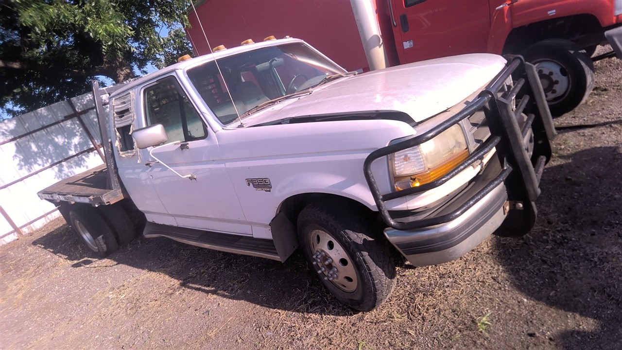 https://f005.backblazeb2.com/file/img-partshotlines-com/Inventory/EX921/Vehicle/8596_09.jpg