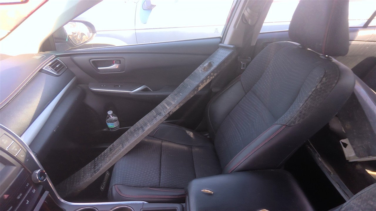 https://f005.backblazeb2.com/file/img-partshotlines-com/Inventory/EX921/Vehicle/8691_12.jpg