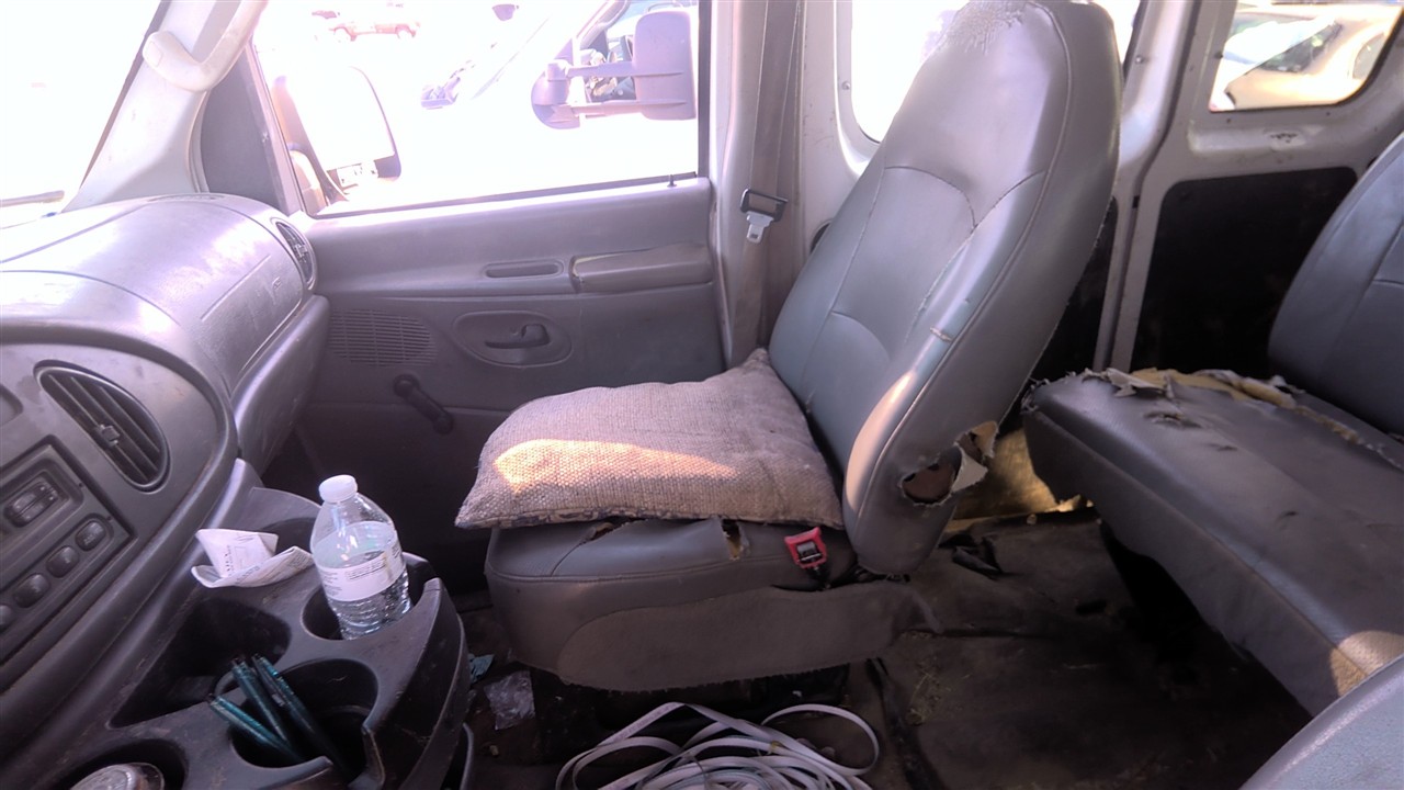 https://f005.backblazeb2.com/file/img-partshotlines-com/Inventory/EX921/Vehicle/8787_12.jpg