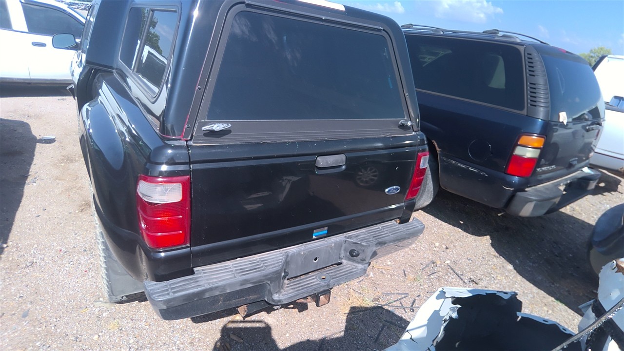 https://f005.backblazeb2.com/file/img-partshotlines-com/Inventory/EX921/Vehicle/8789_06.jpg