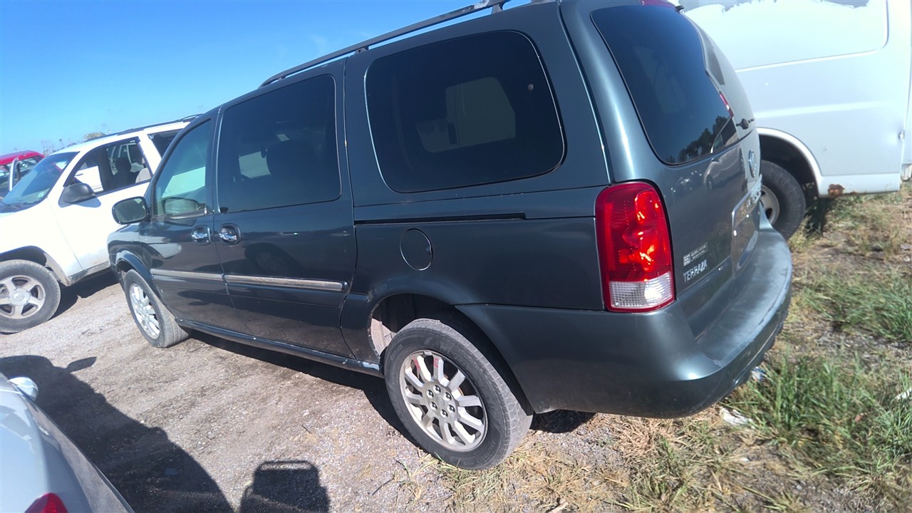 https://f005.backblazeb2.com/file/img-partshotlines-com/Inventory/EX921/Vehicle/8820_05.jpg