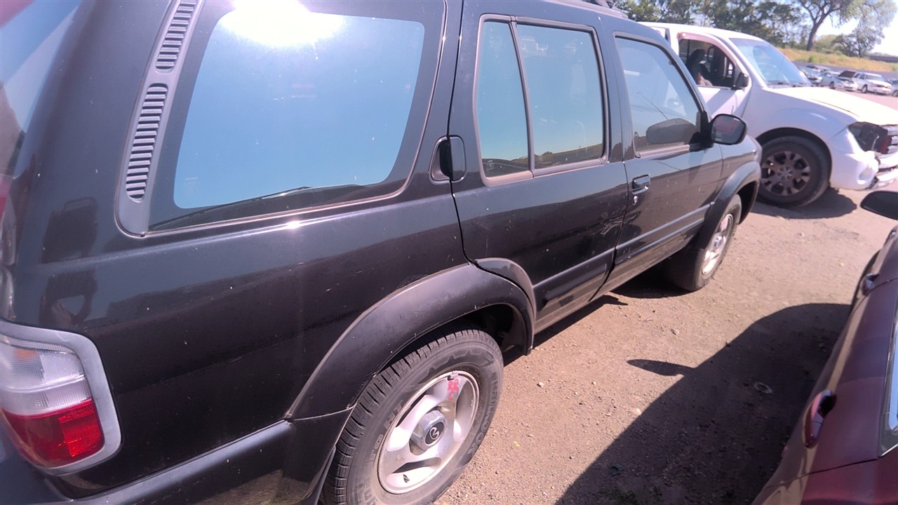 https://f005.backblazeb2.com/file/img-partshotlines-com/Inventory/EX921/Vehicle/8827_07.jpg