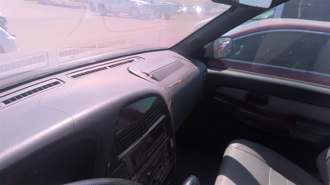 https://f005.backblazeb2.com/file/img-partshotlines-com/Inventory/EX921/Vehicle/8827_11.jpg