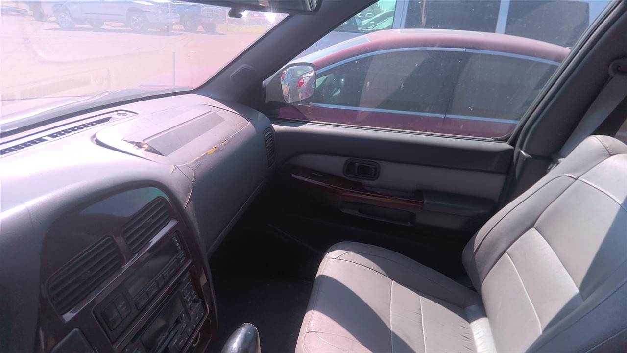 https://f005.backblazeb2.com/file/img-partshotlines-com/Inventory/EX921/Vehicle/8827_12.jpg