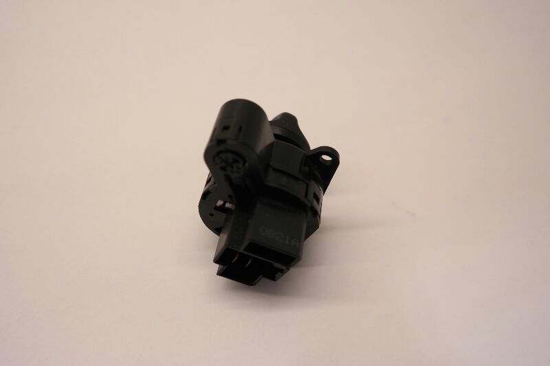 https://f005.backblazeb2.com/file/img-partshotlines-com/Inventory/EX94/Inventory/1415038_05.jpg