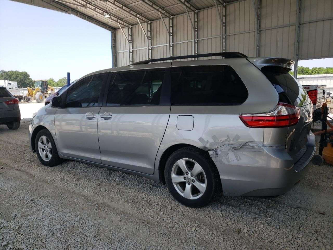 https://f005.backblazeb2.com/file/img-partshotlines-com/Inventory/EX94/Vehicle/161302_02.jpg