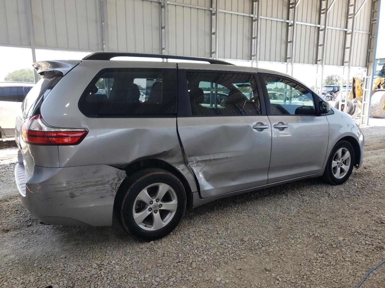 https://f005.backblazeb2.com/file/img-partshotlines-com/Inventory/EX94/Vehicle/161302_03.jpg