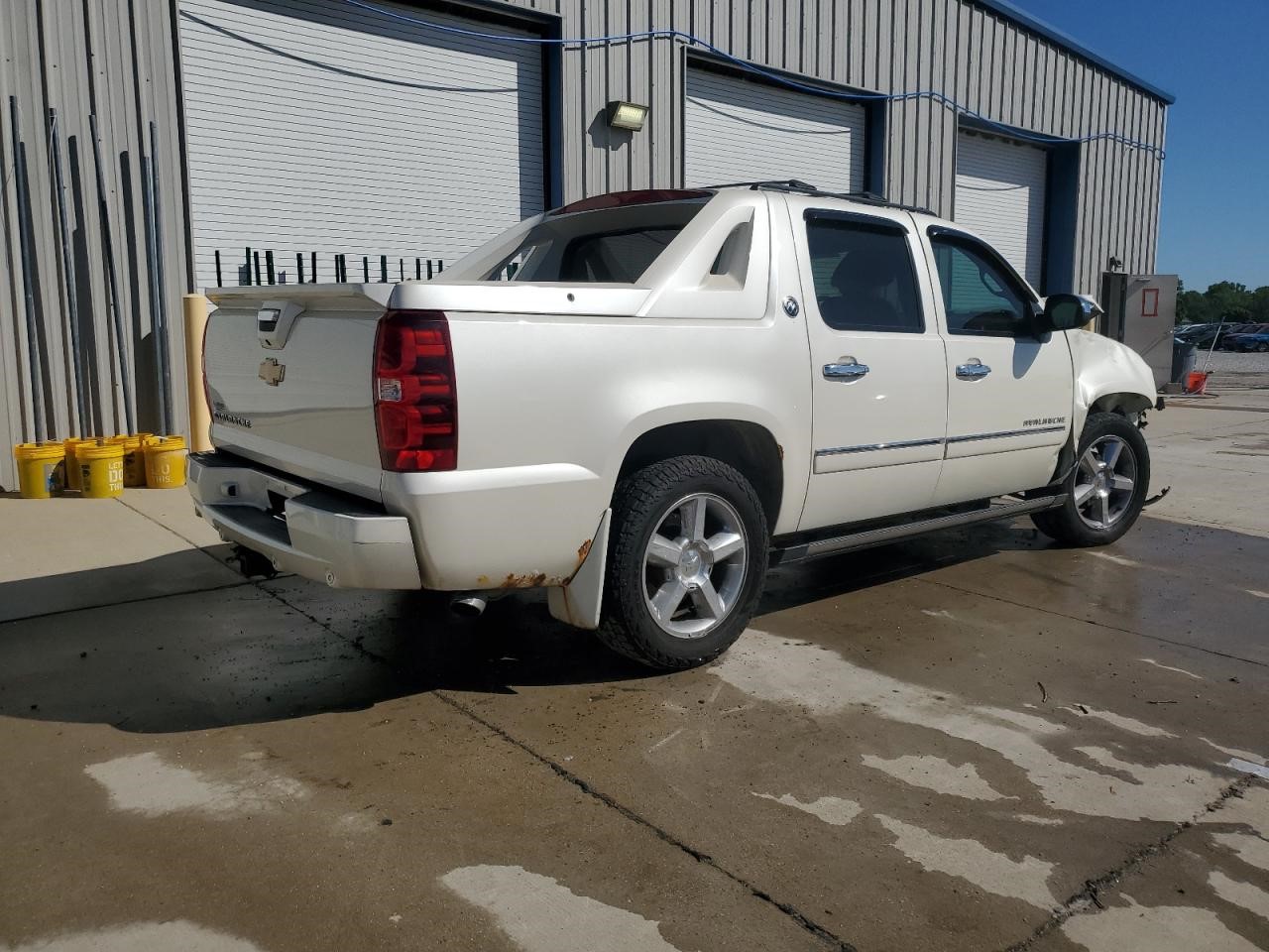 https://f005.backblazeb2.com/file/img-partshotlines-com/Inventory/EX94/Vehicle/161543_03.jpg