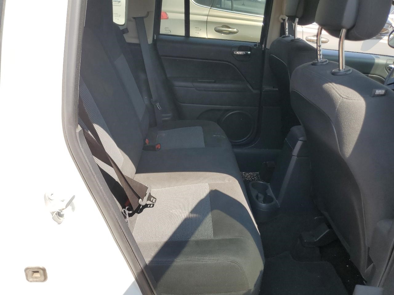 https://f005.backblazeb2.com/file/img-partshotlines-com/Inventory/EX94/Vehicle/162314_11.jpg