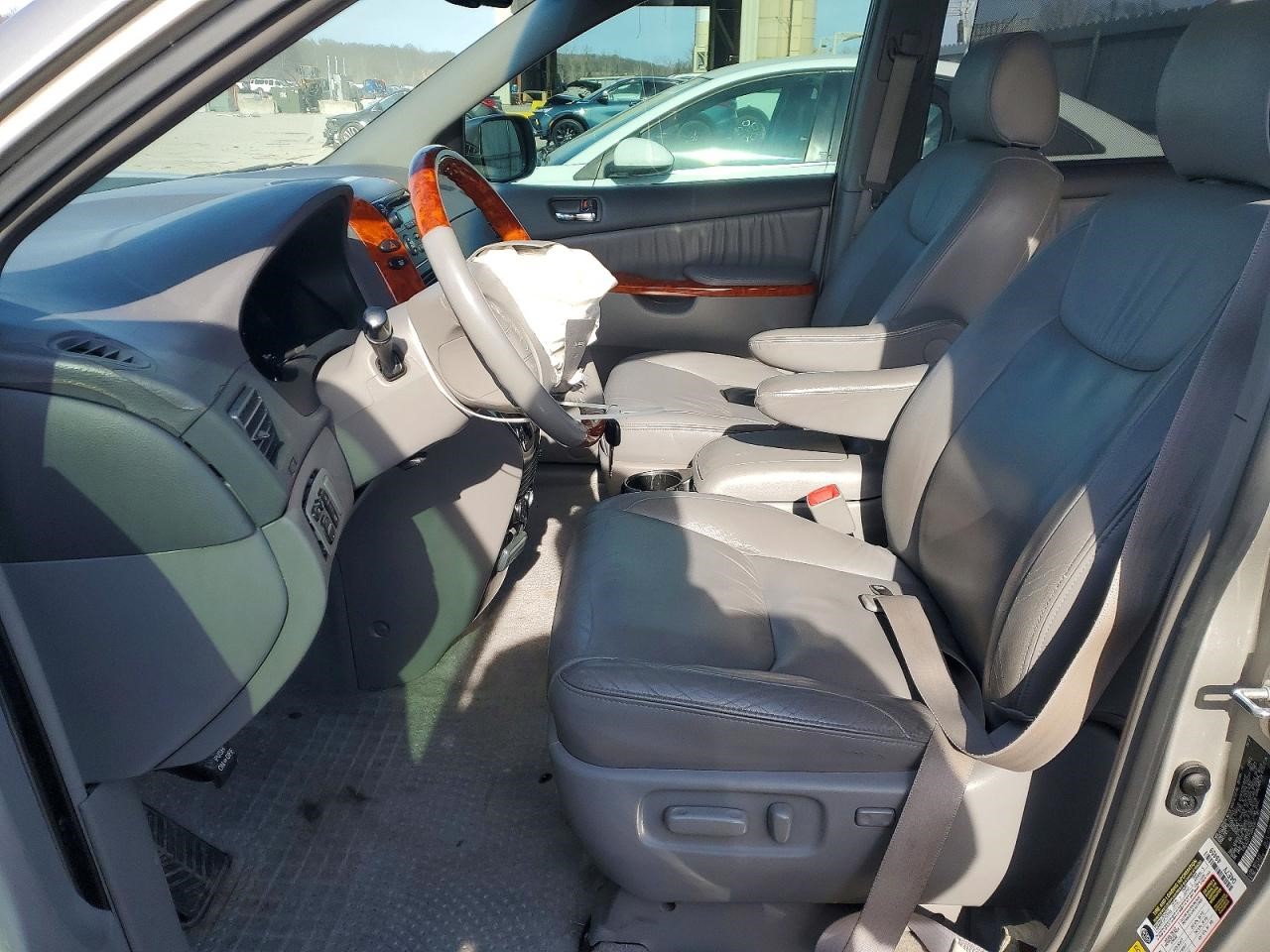 https://f005.backblazeb2.com/file/img-partshotlines-com/Inventory/EX94/Vehicle/162415_07.jpg