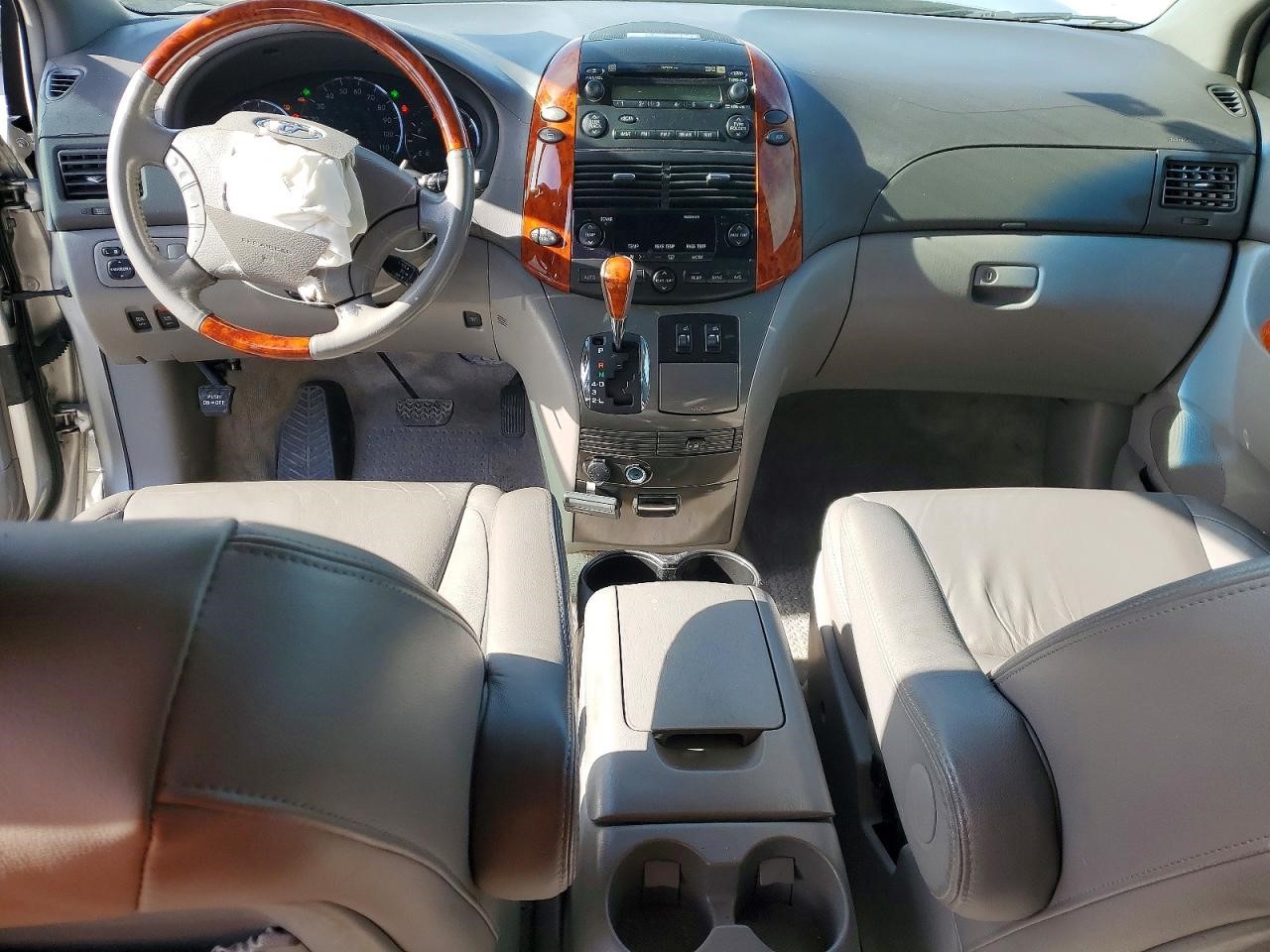 https://f005.backblazeb2.com/file/img-partshotlines-com/Inventory/EX94/Vehicle/162415_08.jpg