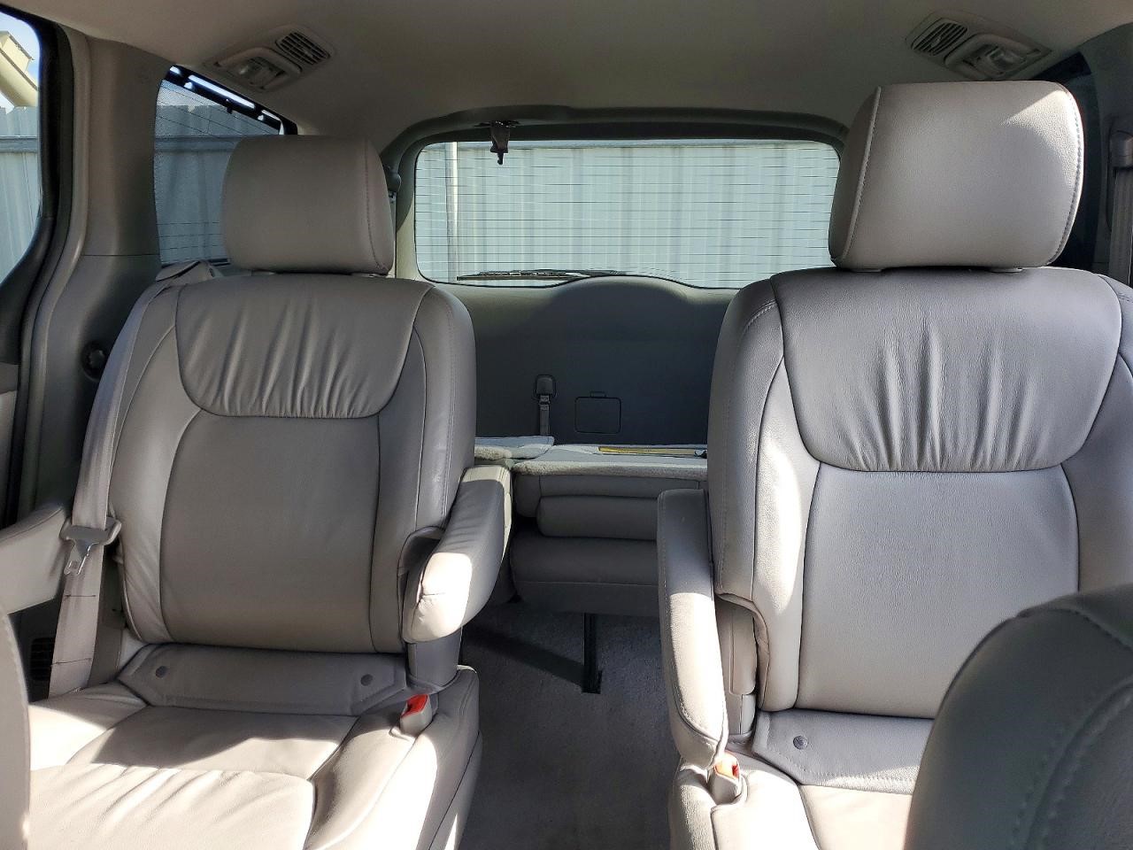 https://f005.backblazeb2.com/file/img-partshotlines-com/Inventory/EX94/Vehicle/162415_10.jpg