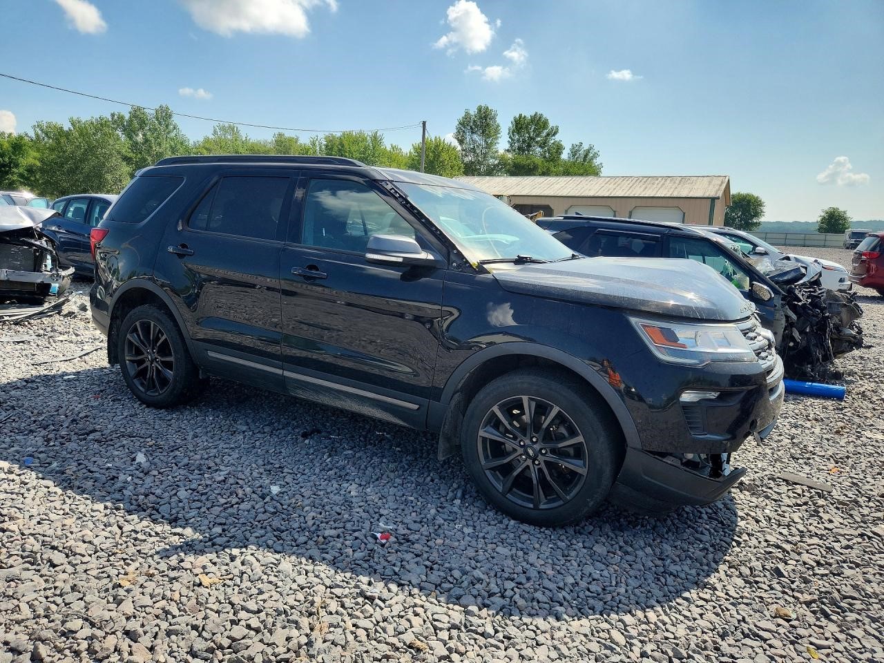https://f005.backblazeb2.com/file/img-partshotlines-com/Inventory/EX94/Vehicle/162885_04.jpg