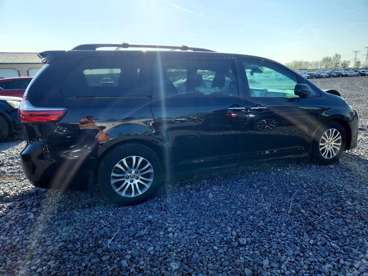 https://f005.backblazeb2.com/file/img-partshotlines-com/Inventory/EX94/Vehicle/162909_03.jpg
