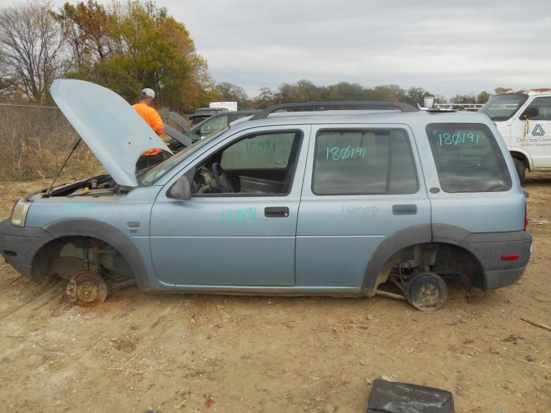 https://f005.backblazeb2.com/file/img-partshotlines-com/Inventory/EX941/Vehicle/5117_12.jpg