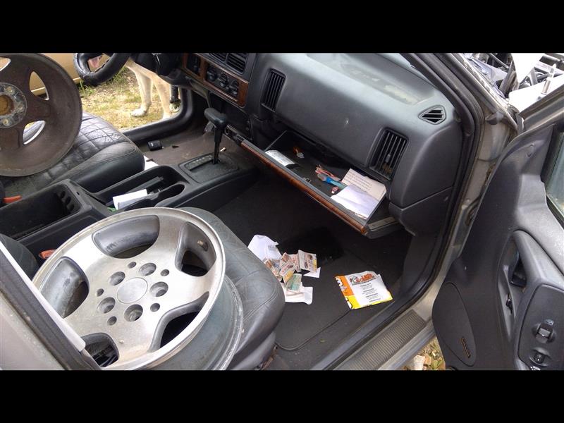 https://f005.backblazeb2.com/file/img-partshotlines-com/Inventory/EX941/Vehicle/5693_09.jpg