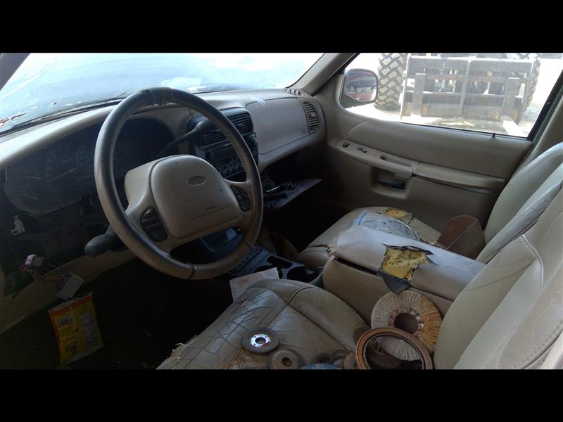 https://f005.backblazeb2.com/file/img-partshotlines-com/Inventory/EX941/Vehicle/5747_10.jpg