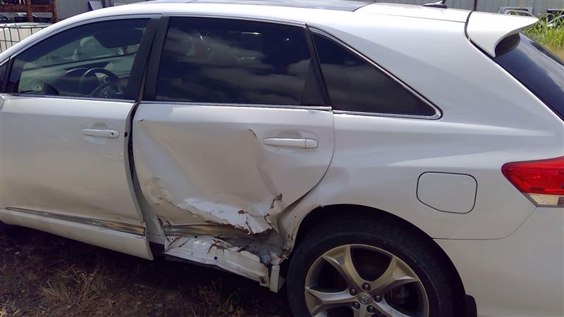 https://f005.backblazeb2.com/file/img-partshotlines-com/Inventory/EX941/Vehicle/5985_11.jpg