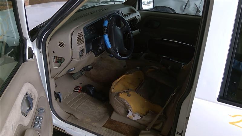 https://f005.backblazeb2.com/file/img-partshotlines-com/Inventory/EX941/Vehicle/6083_09.jpg