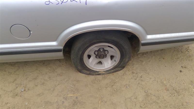 https://f005.backblazeb2.com/file/img-partshotlines-com/Inventory/EX941/Vehicle/6386_12.jpg